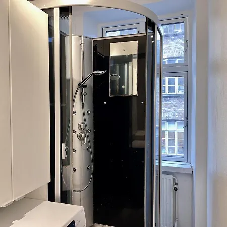 Two Bedroom In Copenhagen, Rantzausgade 32,