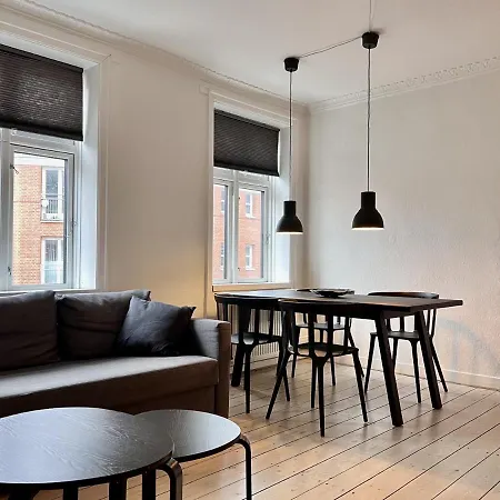 Two Bedroom In Copenhagen, Rantzausgade 32, *