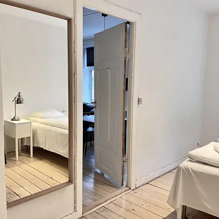 Two Bedroom In Copenhagen, Rantzausgade 32, Apartment