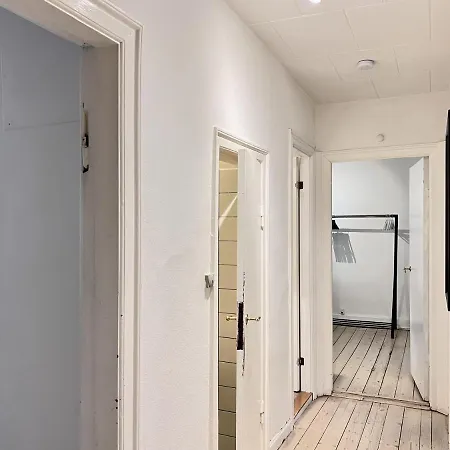 Two Bedroom In Copenhagen, Rantzausgade 32, Apartment *